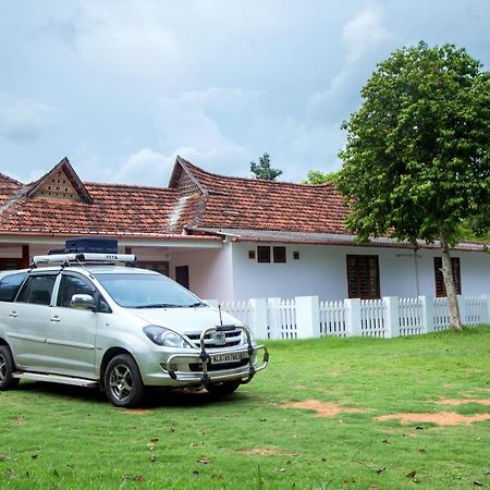 Akkara Homestay & Ayurveda Kottayam Buitenkant foto