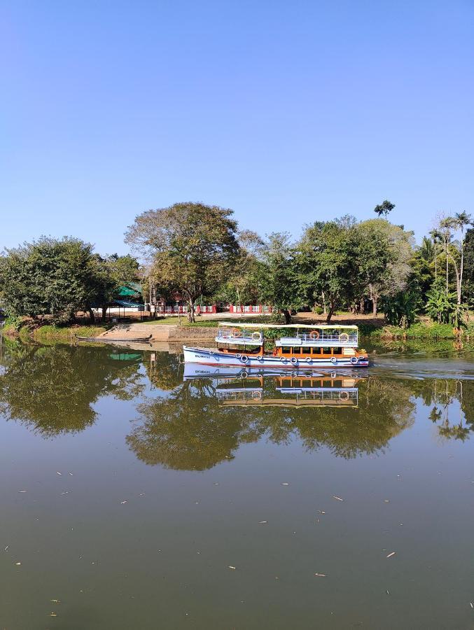 Akkara Homestay & Ayurveda Kottayam Buitenkant foto