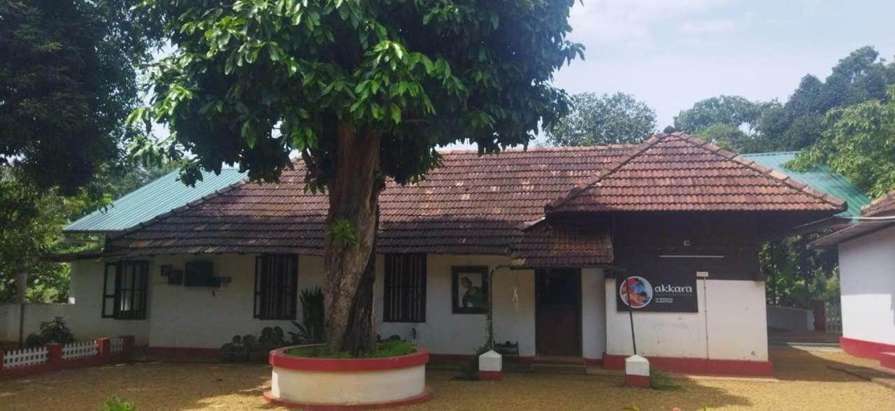 Akkara Homestay & Ayurveda Kottayam Buitenkant foto
